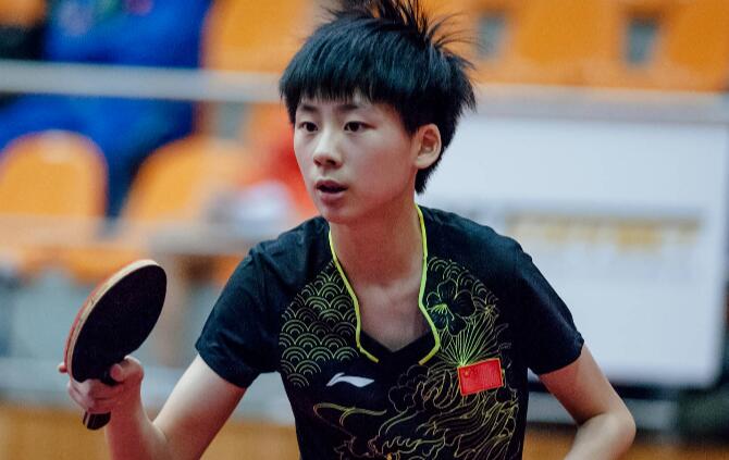 一个现实 一个现实