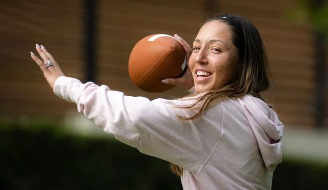 他不仅具备 他不仅具备