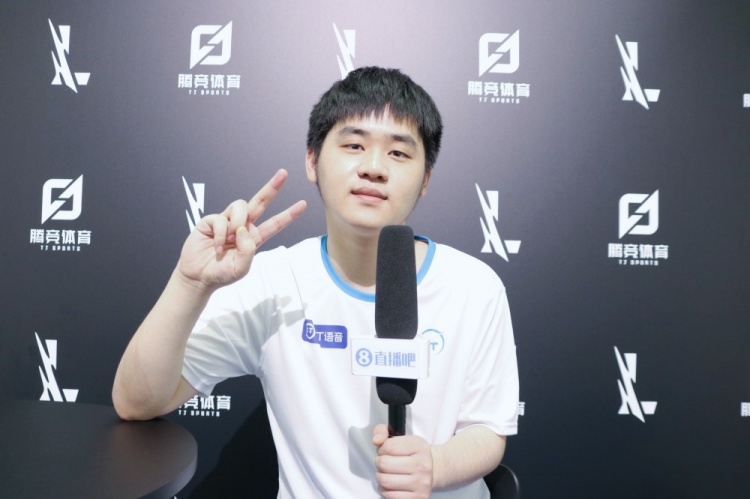 以明显优势 以明显优势