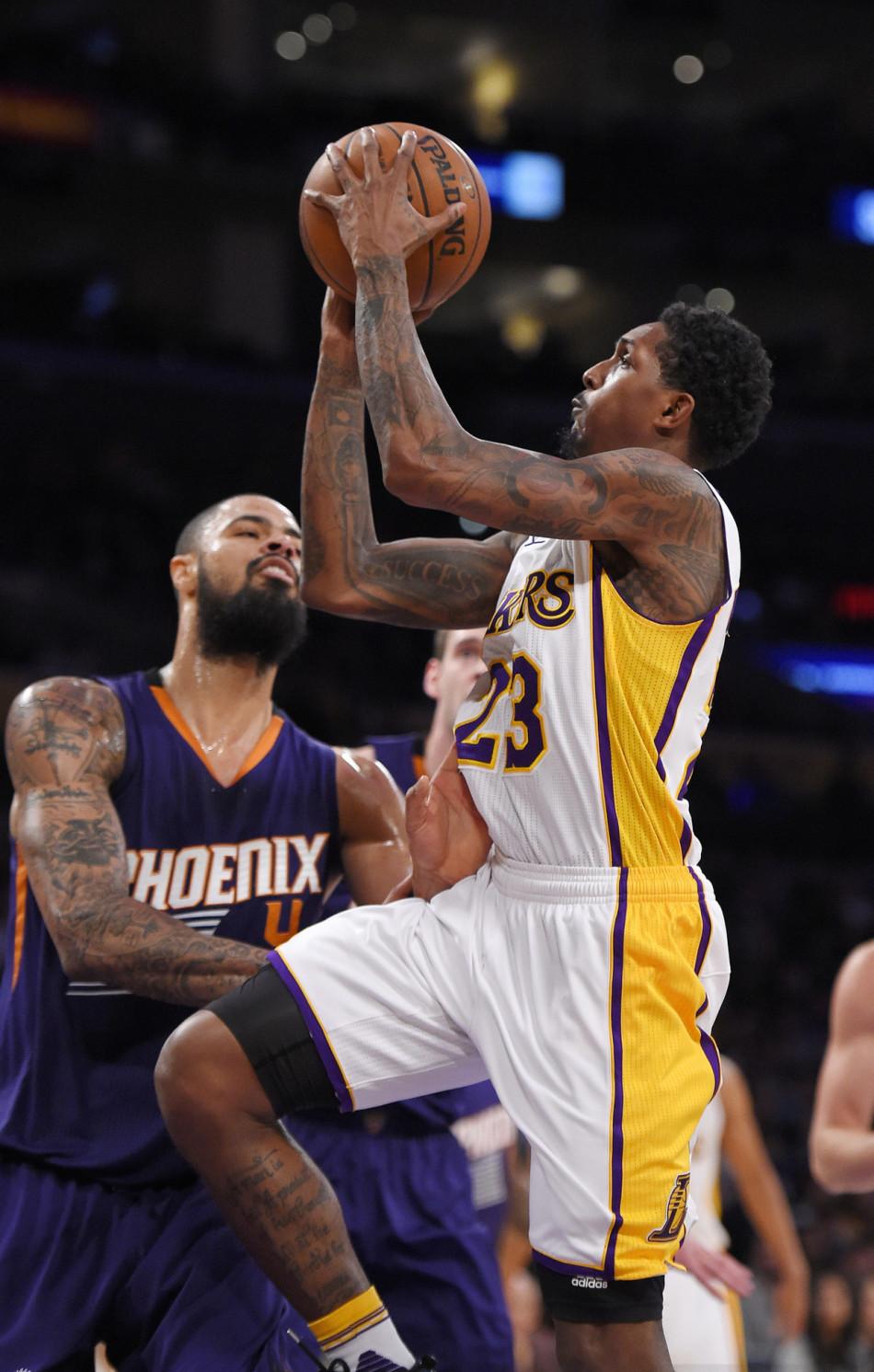 与中场衔接 与中场衔接