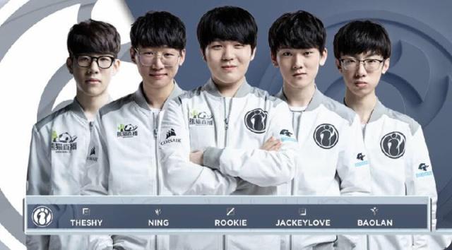 极的球迷互 极的球迷互